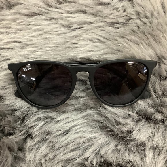 Ray-Ban | Erika Sunglasses | Black - Picture 3 of 5